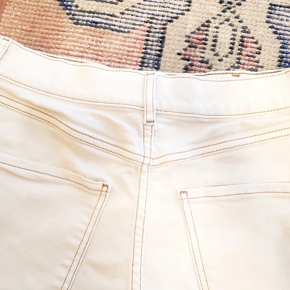 Express High Rise Shortie Shorts - Picture 3 of 5